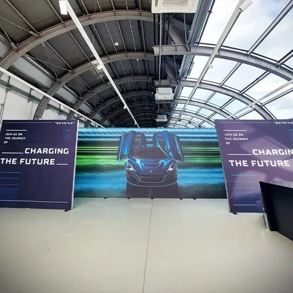BIG LEDUP Stele