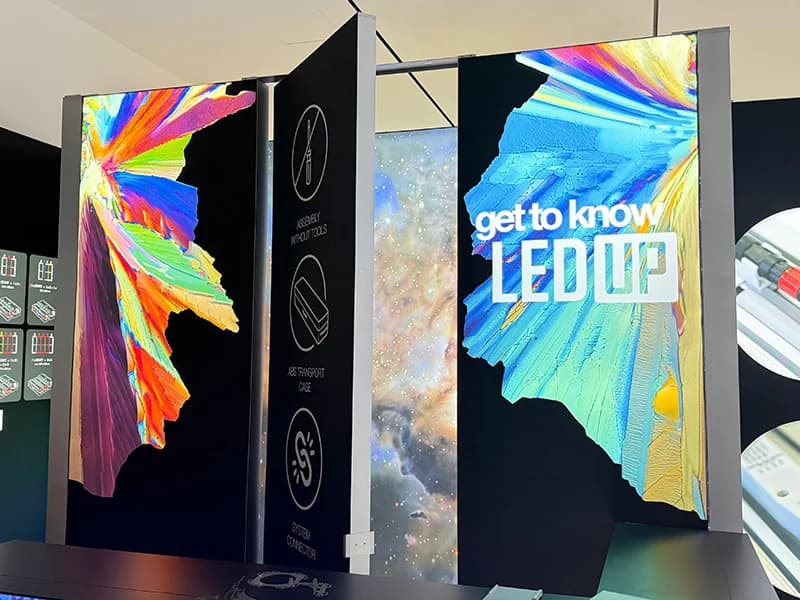 BIG LEDUP DOOR
